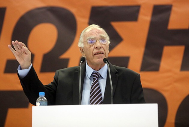 Λεβέντης: Ο Τσίπρας εκβιάζει τους βουλευτές του με εκλογές