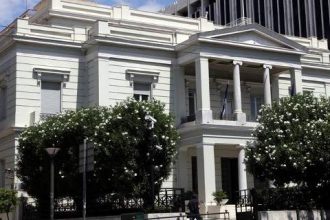 Είμαστε όλοι Βρυξελλιώτες, αναφέρει σε μήνυμά του το ελληνικό Υπουργείο Εξωτερικών