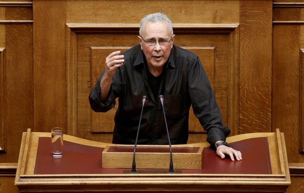 Ζουράρις: Τρίχες, κάτι τρέχει στα γύφτικα το «Μακεδονία» του Μουζάλα