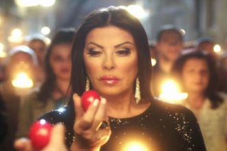 "Κόβεται" η διαφήμιση της Άντζελας