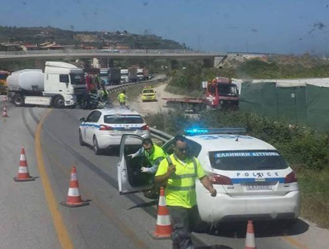 Αχαΐα: Νεκρή ηλικιωμένη από τον Αλισσό σε τροχαίο δυστύχημα στην Πατρών Κορίνθου - Ι.Χ. πέρασε στο αντίθετο ρεύμα και συγκρούστηκε με βυτιοφόρο - ΔΕΙΤΕ ΦΩΤΟ