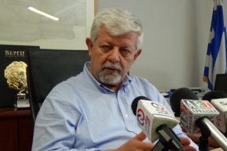 Στο νοσοκομείο από επίθεση αδέσποτων ο δήμαρχος Τρίπολης