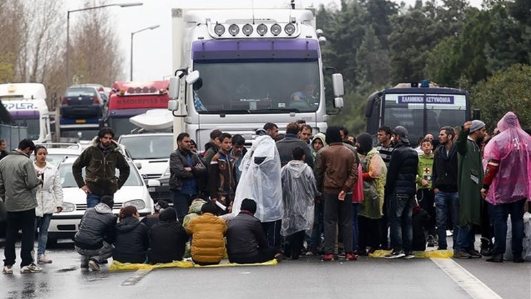 Αποχώρησαν οι πρόσφυγες και μετανάστες από την E.O. Θεσσαλονίκης - Ευζώνων