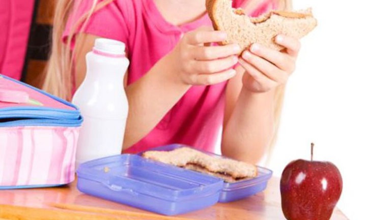 Σε άλλα εννέα σχολεία σταδιακά τα σχολικά γεύματα