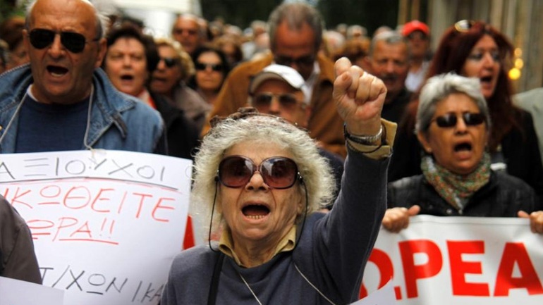 Διασφαλίστηκαν κύριες συντάξεις και η εθνική στα... 384 ευρώ