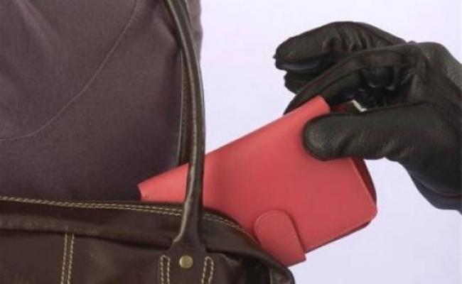 Πάτρα: "Μακρυχέρηδες"... έδρασαν μέσα στο αστικό λεωφορείο - Άρπαξαν το πορτοφόλι από την τσάντα γυναίκας