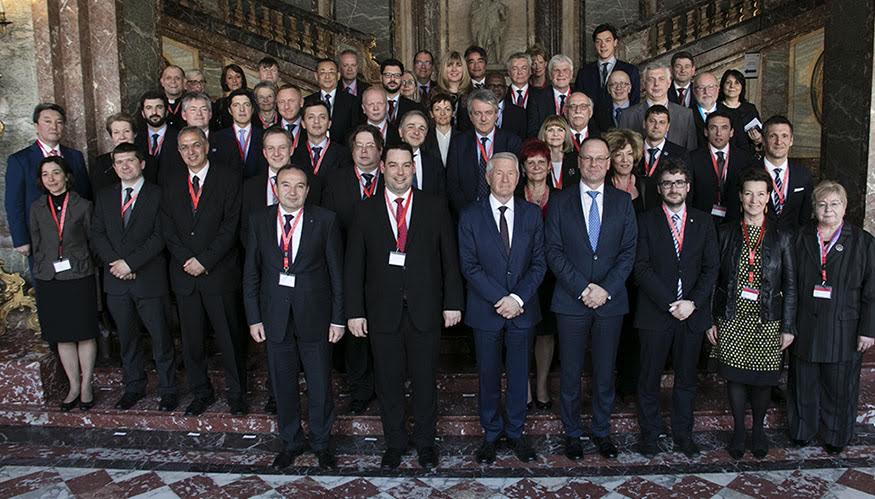 Καθοριστικός ο ρόλος της εκπαίδευσης στην προώθηση της δημοκρατίας - Συμφώνησαν 46 Υπουργοί Παιδείας