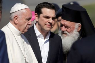 Το «ευχαριστώ» του Πάπα στους Ελληνες: Κρατήσατε ανοιχτή την καρδιά και τις πόρτες σας