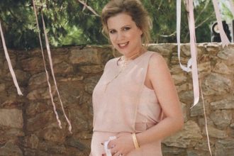 Μανούλα και η Βικτώρια Χαλκίτη