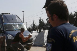 Ειδομένη: Στο νοσοκομείο πρόσφυγας που έπεσε πάνω σε περιπολικό