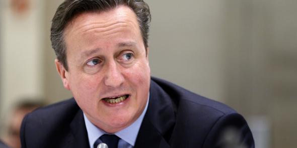 Παραδοχή Κάμερον για συμμετοχή του σε offshore στα Panama Papers