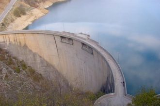 «Εκτροπή» των υπουργών Π. Σκουρλέτη και Χρ. Σπίρτζη για τον Αχελώο