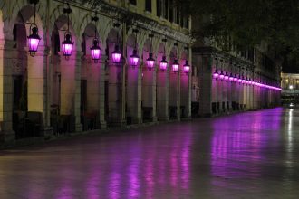 Στα μωβ η «νύφη του Ιονίου» που πενθεί για τα πάθη του Κυρίου