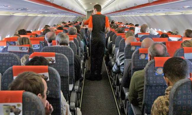 Αεροσκάφος άλλαξε πορεία επειδή ένας επιβάτης ήθελε να κάνει... γιόγκα!