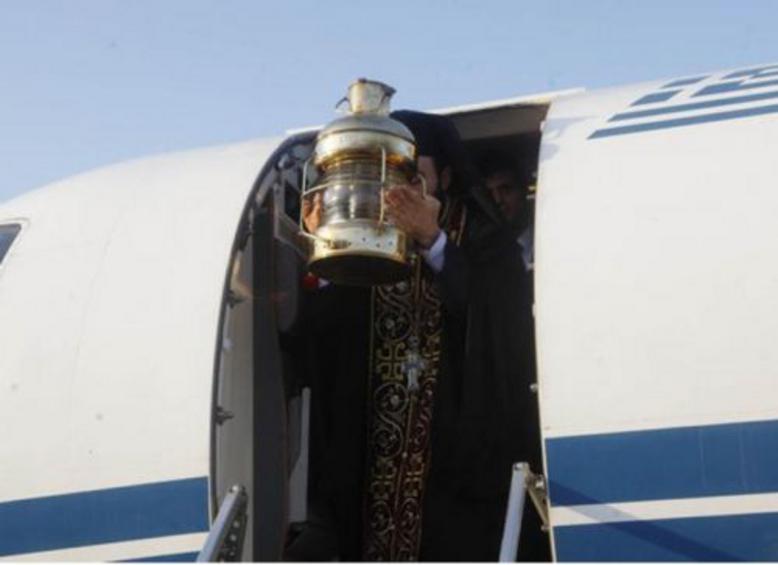 Η Μεταφορά του Αγίου Φωτός από AEGEAN και Olympic Air