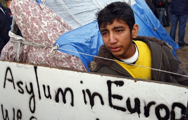 ΕΕ: Πάνω από 330.000 αιτήσεις ασύλου εγκρίθηκαν το 2015