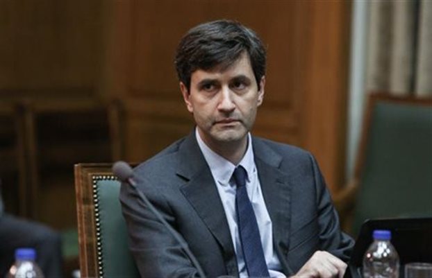 Συνάντηση Χουλιαράκη με νομικούς του κουαρτέτου