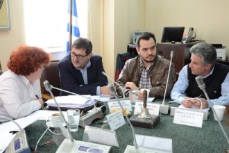 Πάτρα: Το Δημοτικό Συμβούλιο κατά του ασφαλιστικού - Ψήφισαν όλοι εκτός από τη ΡΑΠ
