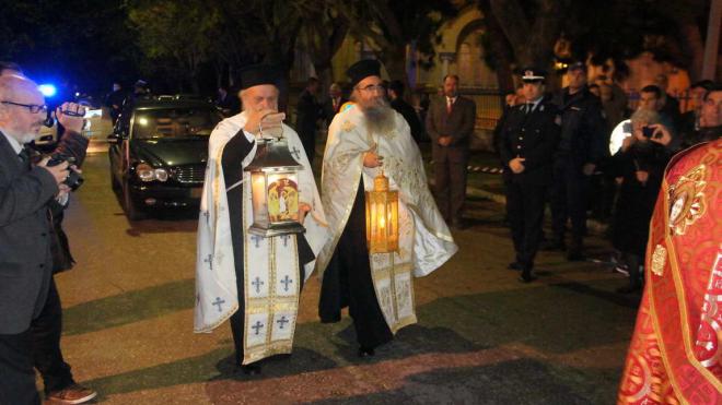 Από τα Ιεροσόλυμα στην Αχαΐα το Άγιο Φως το βράδυ της Ανάστασης - Στις 21.15' η επίσημη υποδοχή στο Επισκοπείο Πατρών