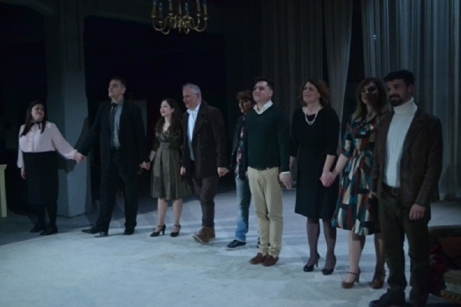 Πάτρα: Παρατείνεται μία ακόμη εβδομάδα η παράσταση ΕΝΤΑ ΓΚΑΜΠΛΕΡ, του Ερρίκου Ίψεν