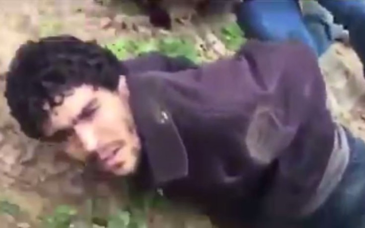 Σάλος με ΒΙΝΤΕΟ όπου Βούλγαροι πολίτες «συλλαμβάνουν» πρόσφυγες και τους προστάζουν...