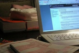 Πάτρα: Σε ...κλοιό σήμερα η Γ' Δ.Ο.Υ. - Οι λογιστές ξεκίνησαν αποχή από την υποβολή δηλώσεων