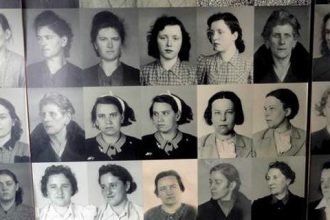 Tελετή μνήμης για τις Ελληνίδες του στρατοπέδου συγκέντρωσης Ράβενσμπρουκ