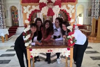 Μ. Παρασκευή: Τα έθιμα και οι παραδόσεις - Η μυσταγωγία στη Ναύπακτο για τον μπουρλοτιέρη Ανεμογιάννη!