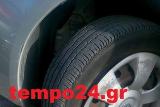 Πάτρα: Κυκλοφορούσε με ένα φίδι στη ζάντα του αυτοκινήτου του! ΦΩΤΟΓΡΑΦΙΑ