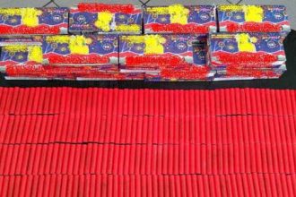 Αιτωλοακαρνανία: Περισσότερες από 6.000 κροτίδες κατέσχεσαν Αστυνομικοί - Έλεγχοι σε παντοπωλείο και περίπτερο!