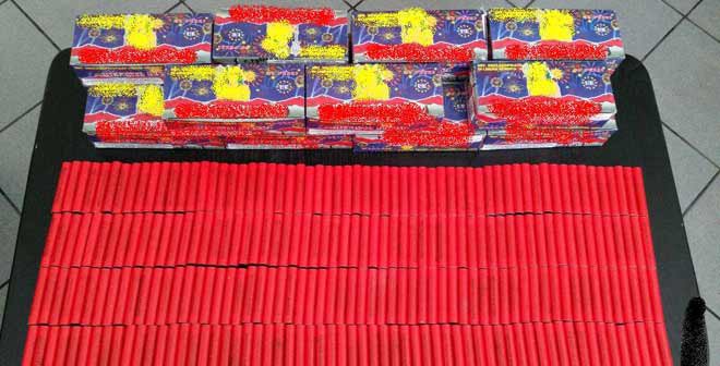 Αιτωλοακαρνανία: Περισσότερες από 6.000 κροτίδες κατέσχεσαν Αστυνομικοί - Έλεγχοι σε παντοπωλείο και περίπτερο!