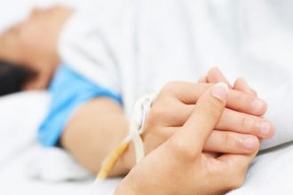 ΣΟΚ: Καρκινοπαθής πέθανε περιμένοντας το φάρμακό του!