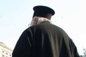 Μοναχός βούτηξε κειμήλια και χρήματα και εξαφανίστηκε!