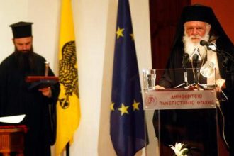 Ιερώνυμος: Η ανθρωπιά ζει στην Ελλάδα- Στην Ευρώπη αργοπεθαίνει