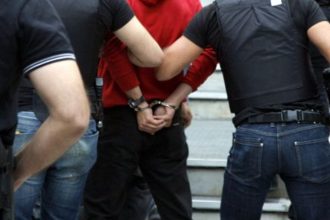 Κατέρρευσε η στέγη στο ΙΚΑ Ζωγράφου !