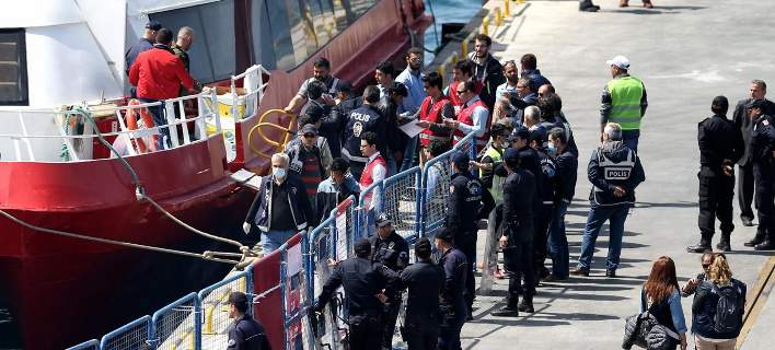 Independent: Σε πραγματικό κίνδυνο η Ευρώπη αν οι επαναπροωθήσεις στην Τουρκία αποτύχουν