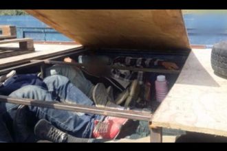 Πάτρα: Το φορτίο εκτός από πορτοκάλια μετέφερε και 11 μετανάστες!