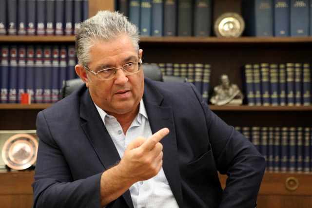 ΚΚΕ: Τυράκι το χρέος, φάκα τα μέτρα στη διαπραγμάτευση