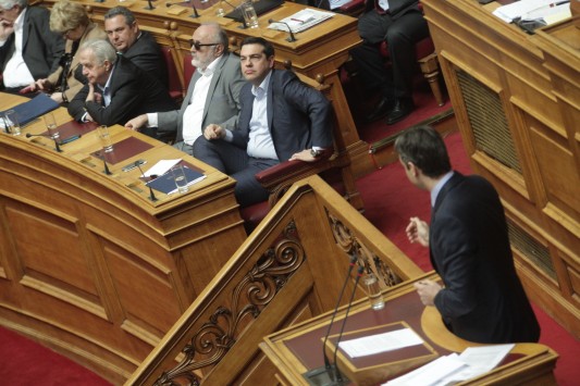 Σφοδρή κόντρα Τσίπρα και Μητσοτάκη: Έφτιαχνες καφέ στην διαπλοκή που τώρα καταγγέλεις! - Το παραμύθι σου δεν έχει δράκο!