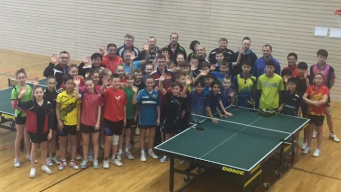 Πολύτιμη εμπειρία για τους μικρούς των Φοινίκων Γλυφάδας Πατρών στο πινγκ πονγκ