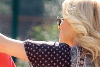 Ο φακός «συνέλαβε» τη Μενεγάκη να... χουφτώνει τον Μάκη Παντζόπουλο - ΦΩΤΟΓΡΑΦΙΑ