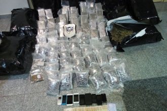 Πάτρα: Προσπάθησαν να περάσουν μεγάλη ποσότητα ναρκωτικών από το νότιο λιμάνι, αλλά τους ...έπιασε ο σκύλος του Λιμενικού - ΔΕΙΤΕ ΦΩΤΟΓΡΑΦΙΕΣ