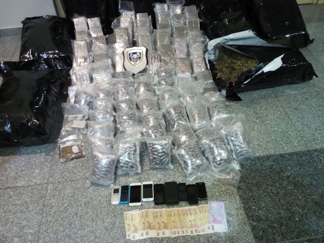 Πάτρα: Προσπάθησαν να περάσουν μεγάλη ποσότητα ναρκωτικών από το νότιο λιμάνι, αλλά τους ...έπιασε ο σκύλος του Λιμενικού - ΔΕΙΤΕ ΦΩΤΟΓΡΑΦΙΕΣ