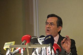 Ν. Νικολόπουλος: Θα εντατικοποιήσετε τους ελέγχους στην εορταστική αγορά ;