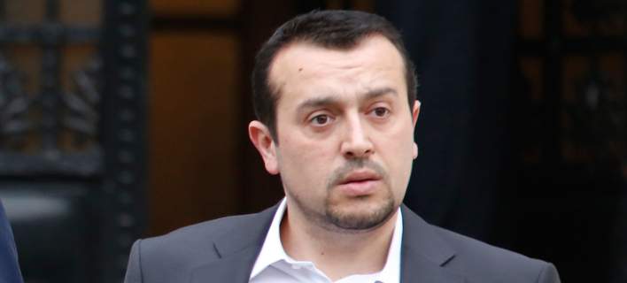 O Nίκος Παππάς παρουσιάζει διάγραμμα: Οι 8 επιτυχίες της κυβέρνησης στην οικονομία