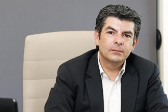 Συνάντηση Παπαθεοδώρου με τον πρόεδρο του ΤΑΙΠΕΔ