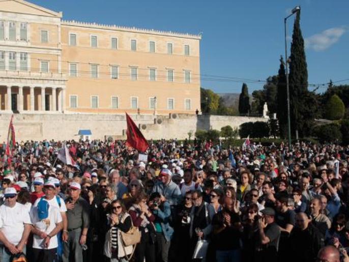 Μεγαλειώδης η συναυλία στο Σύνταγμα για την υποδοχή της πορείας ανεργίας του Δήμου Πατρέων - ΒΙΝΤΕΟ