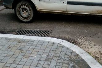 Καταστροφές στους νέους πεζόδρομους της Κάτω Αχαΐας