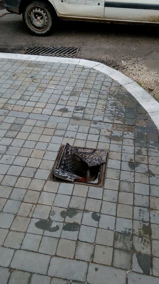 Καταστροφές στους νέους πεζόδρομους της Κάτω Αχαΐας