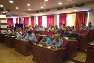 Άγνωστοι τηλεφώνησαν για βόμβα στην αίθουσα του δημοτικού συμβουλίου Μεσολογγίου!